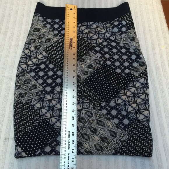 Margaret O’Leary Pencil Scuba Skirt Batik Patchwork Knit Large Stretch Blue - Picture 7 of 7